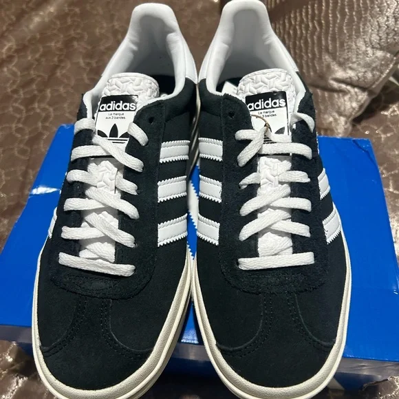 Brand new adidas gazelle Black and White Platform Sneakers 6.5 - Picture 5 of 12
